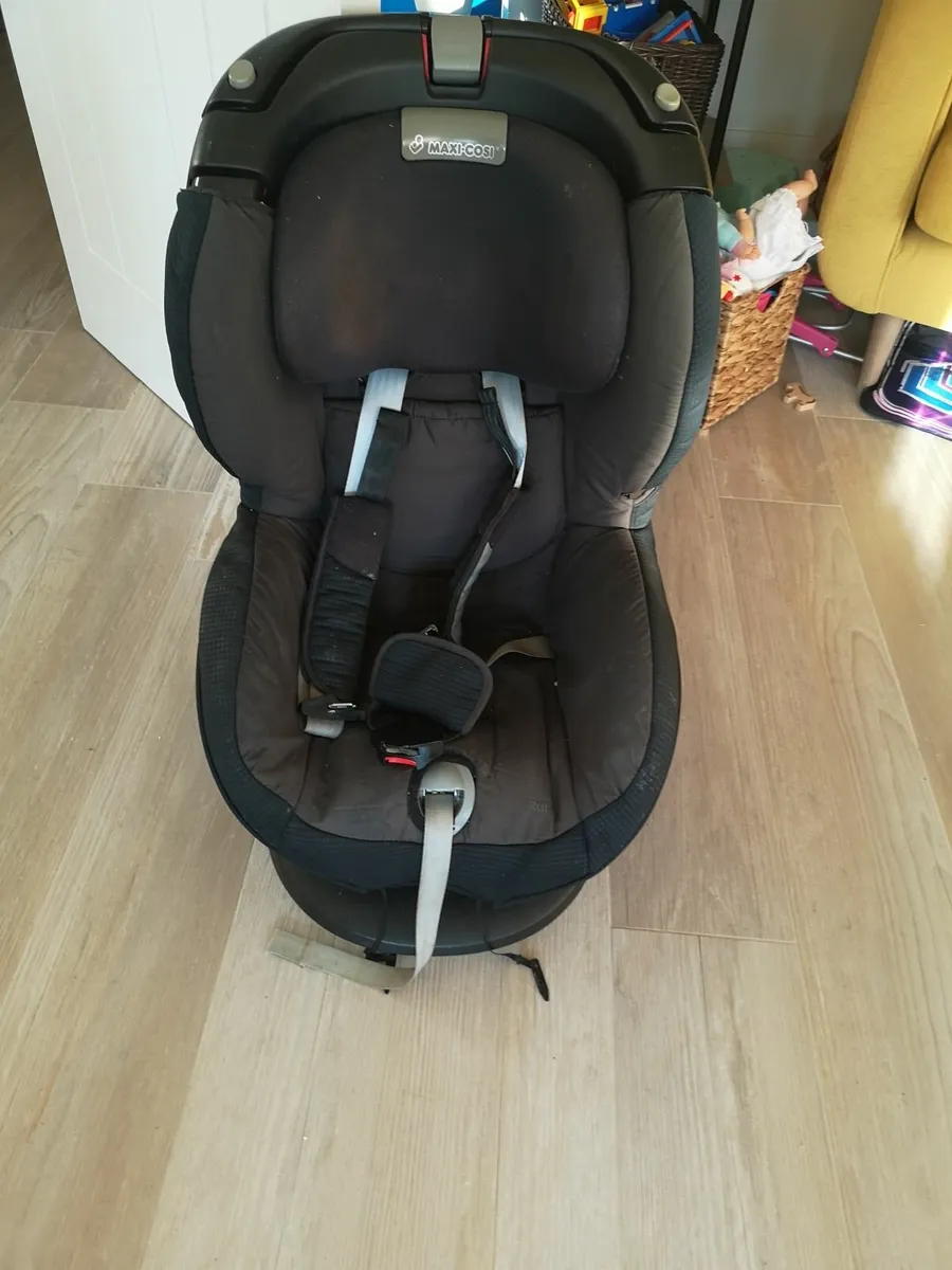 Car Seat - Image 2
