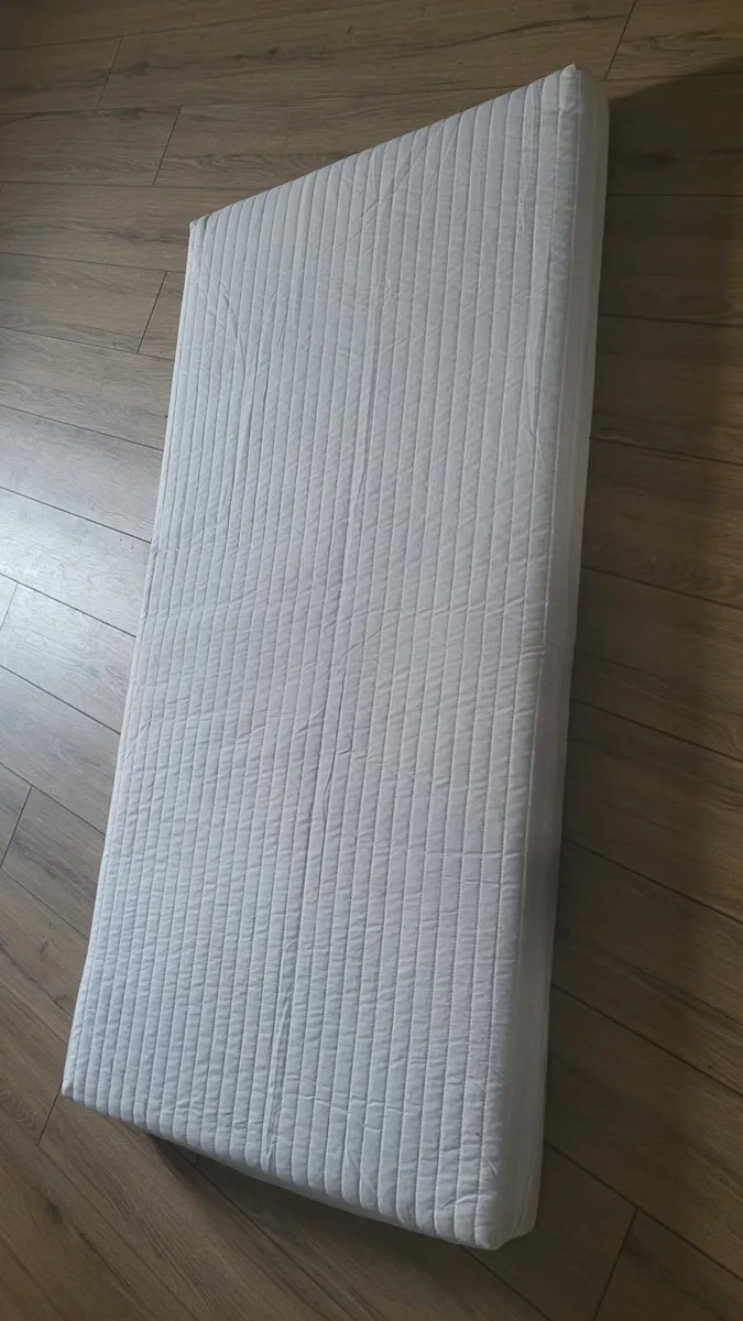 Toddler bed - Image 3