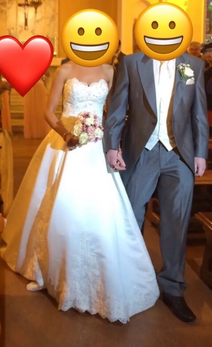 Wedding dress - Image 1
