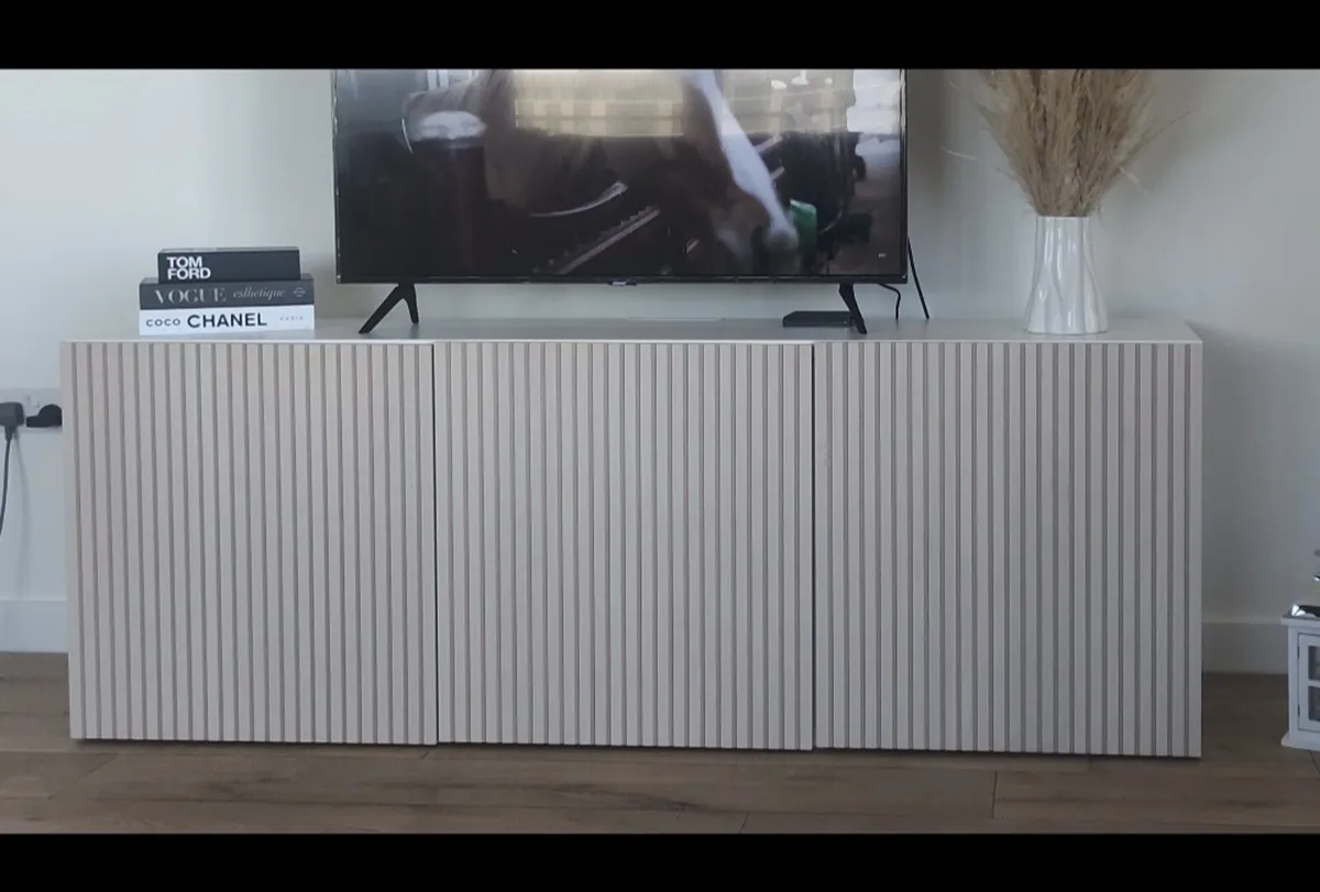 Tv unit - Image 1