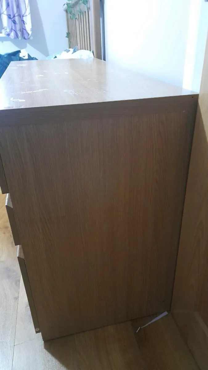 Study desk - Image 2
