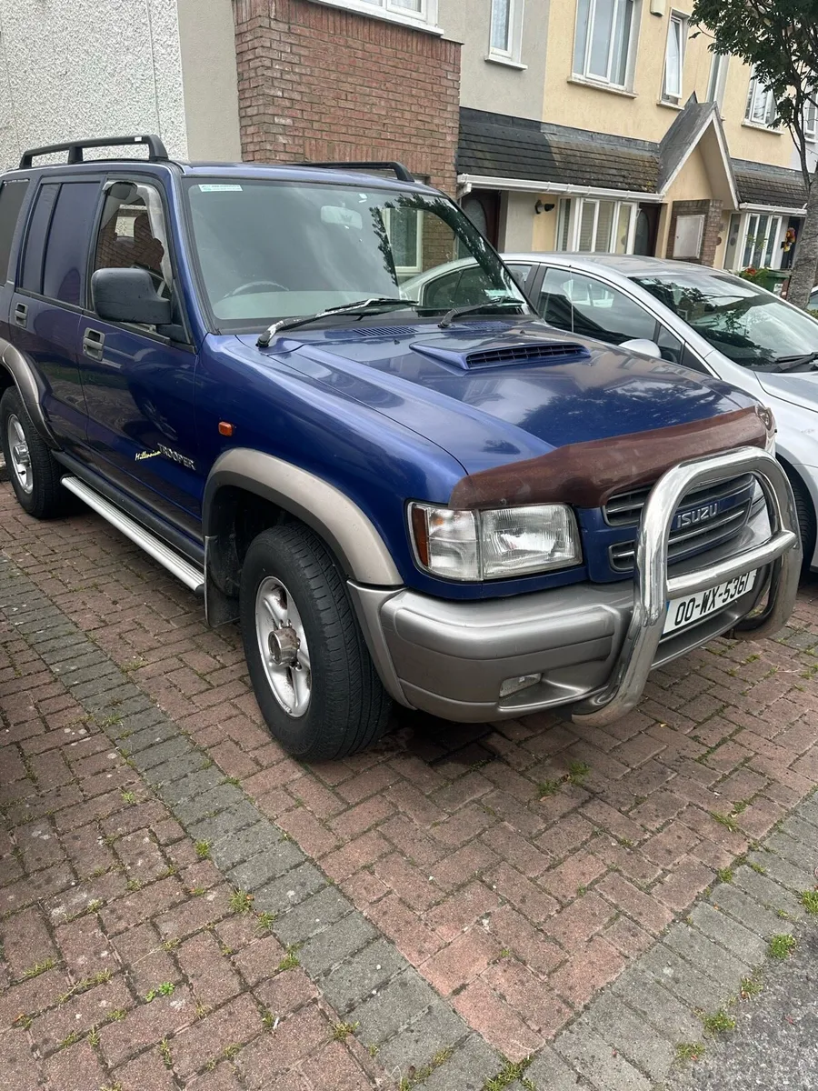 2000 isuzu trooper 3.0 lwb commercial fresh doe - Image 1