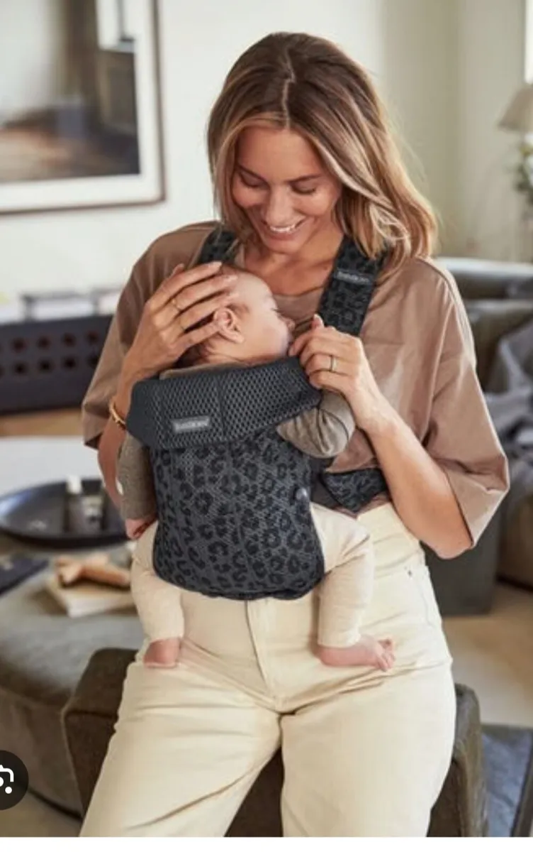 Baby bjorn Mini carrier - Image 1