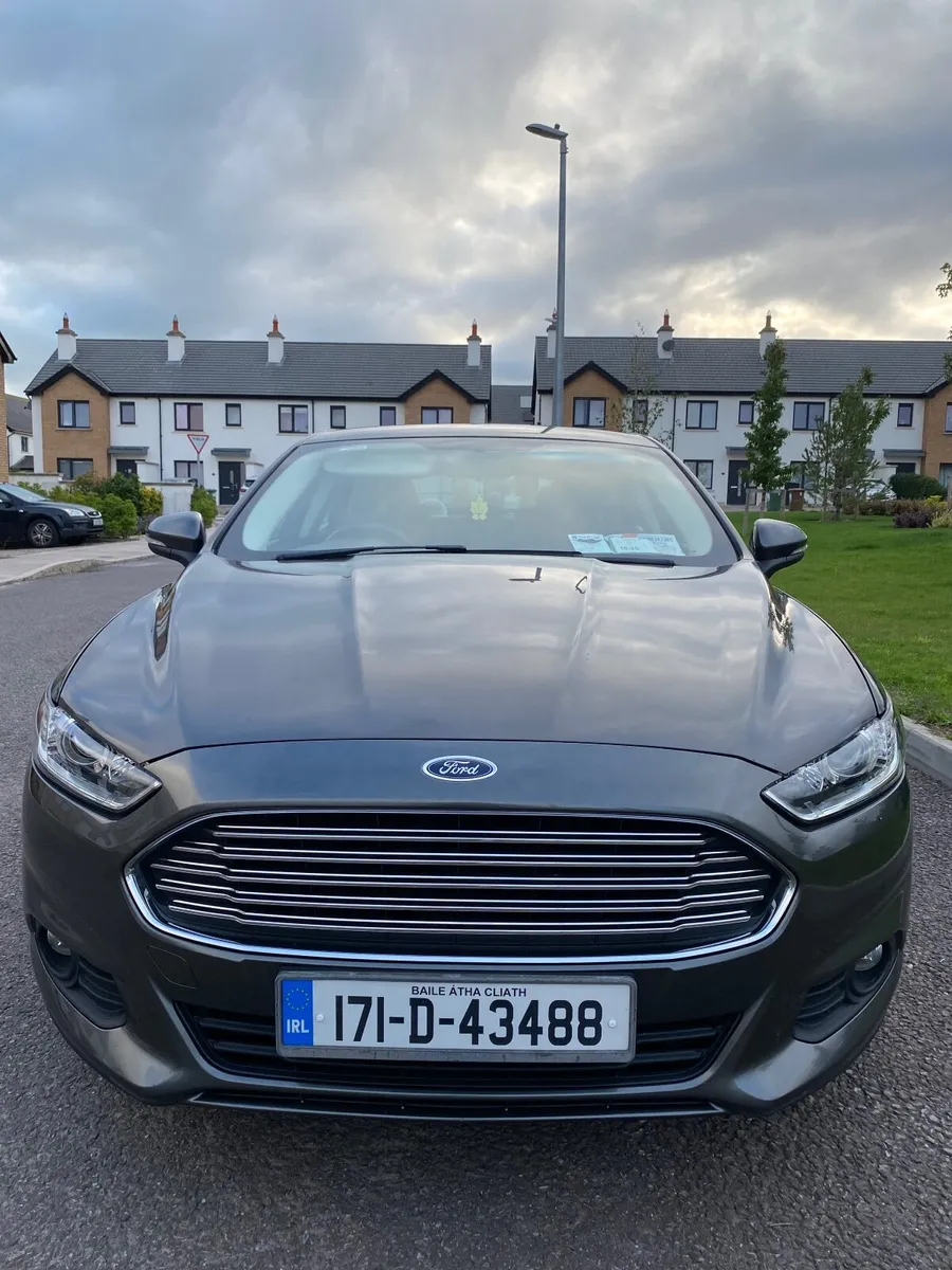 Low mileage Ford Mondeo 1.5 TDCi 2017 - Image 2