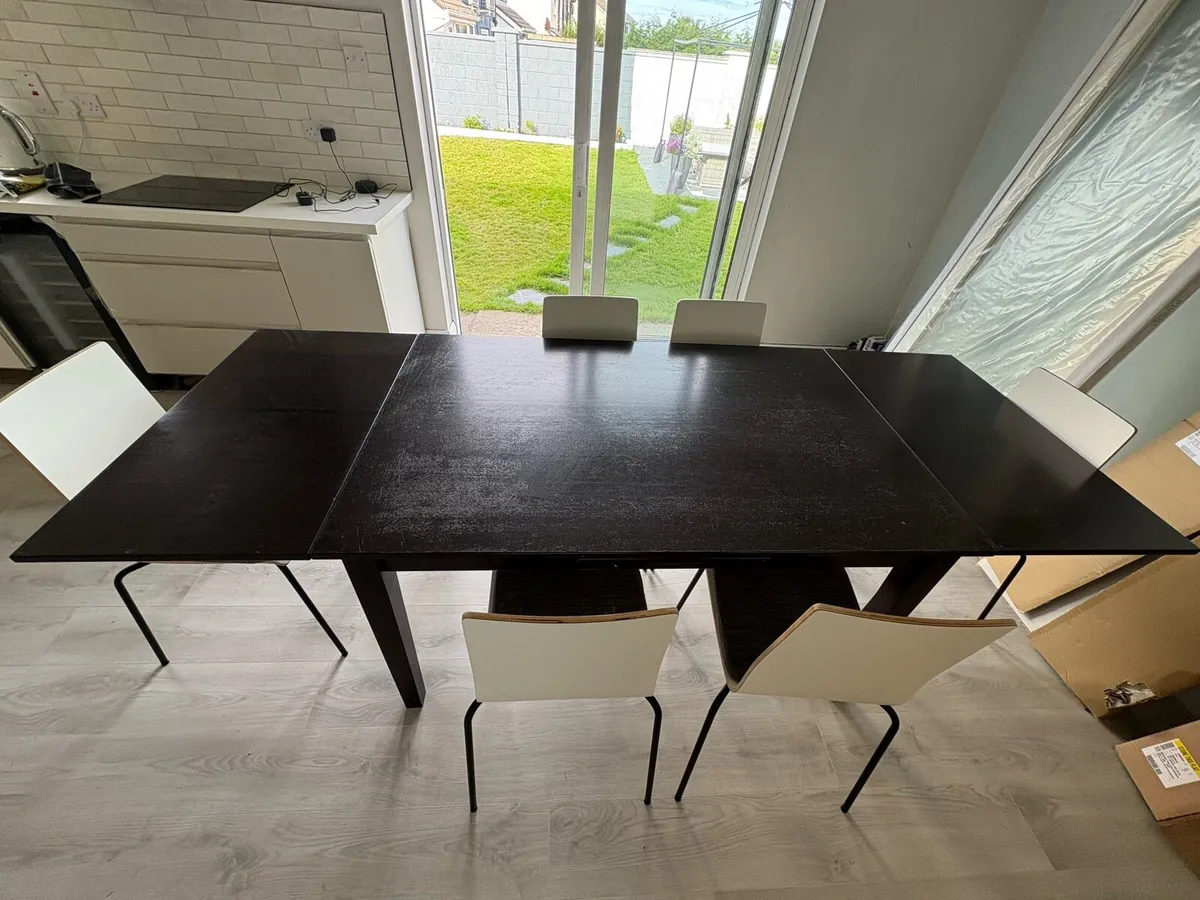 Extending table and 6 chairs - Image 1
