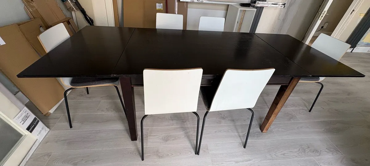 Extending table and 6 chairs - Image 2