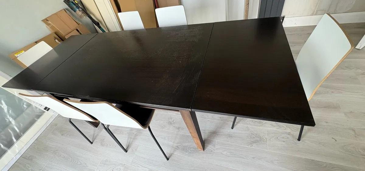 Extending table and 6 chairs - Image 3