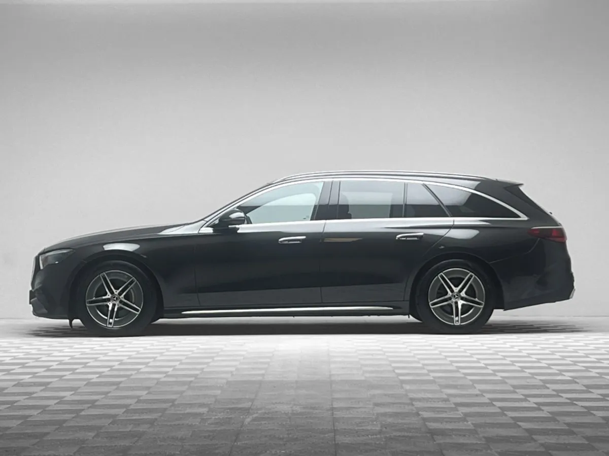 Mercedes-Benz E-Class E220d AMG Line - Image 4