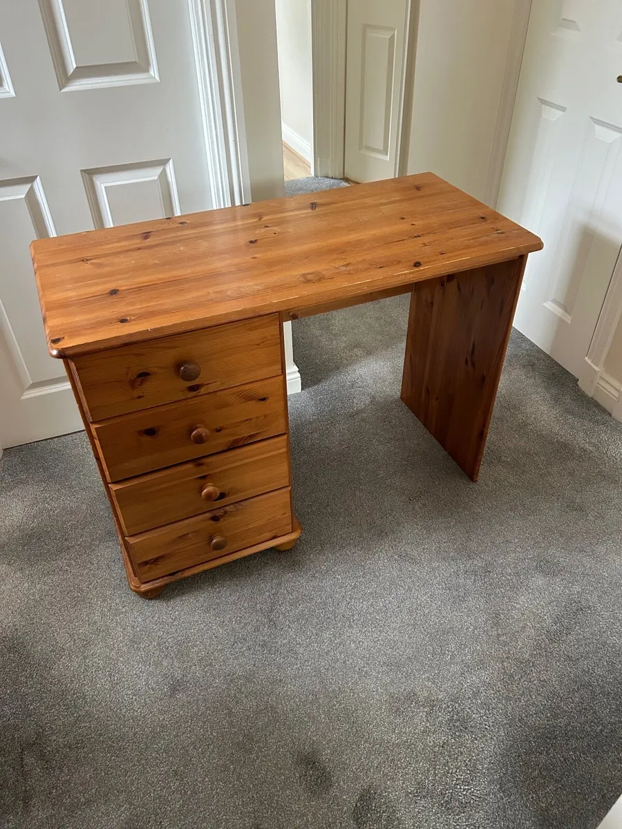 Vanity desk - Image 1
