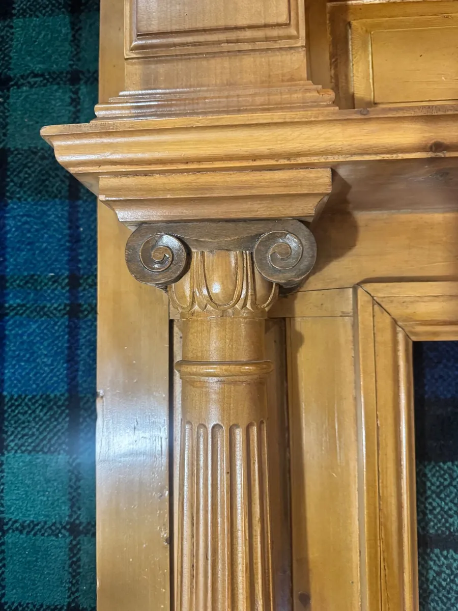 Fire surround - Image 3