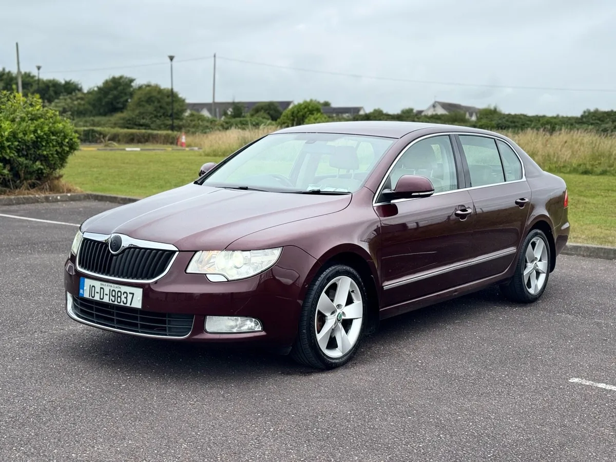 Skoda Superb Luxury - Image 2