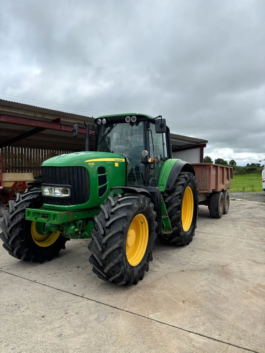 John Deere 7530 - Image 1