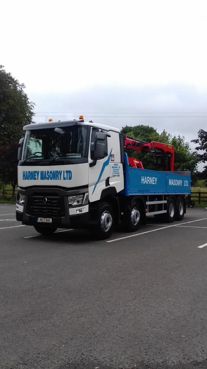 Fitzgeralds RENAULT 2018 - Image 1