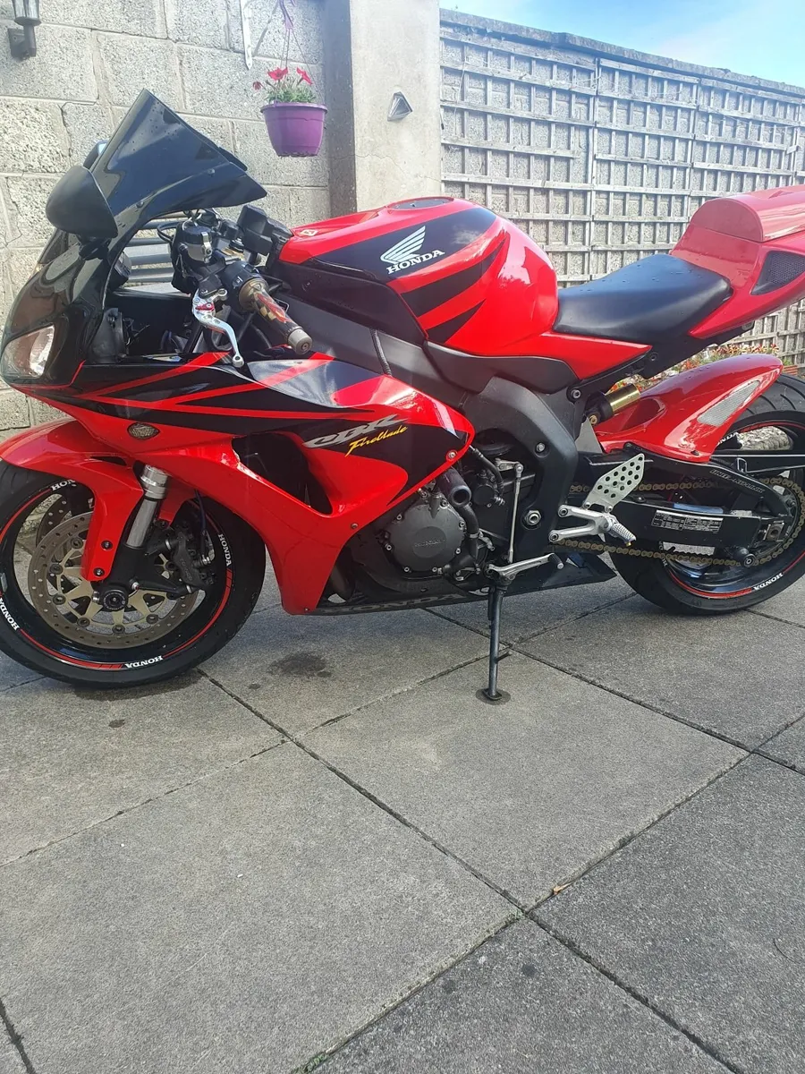 Honda fireblade 1000rr - Image 1
