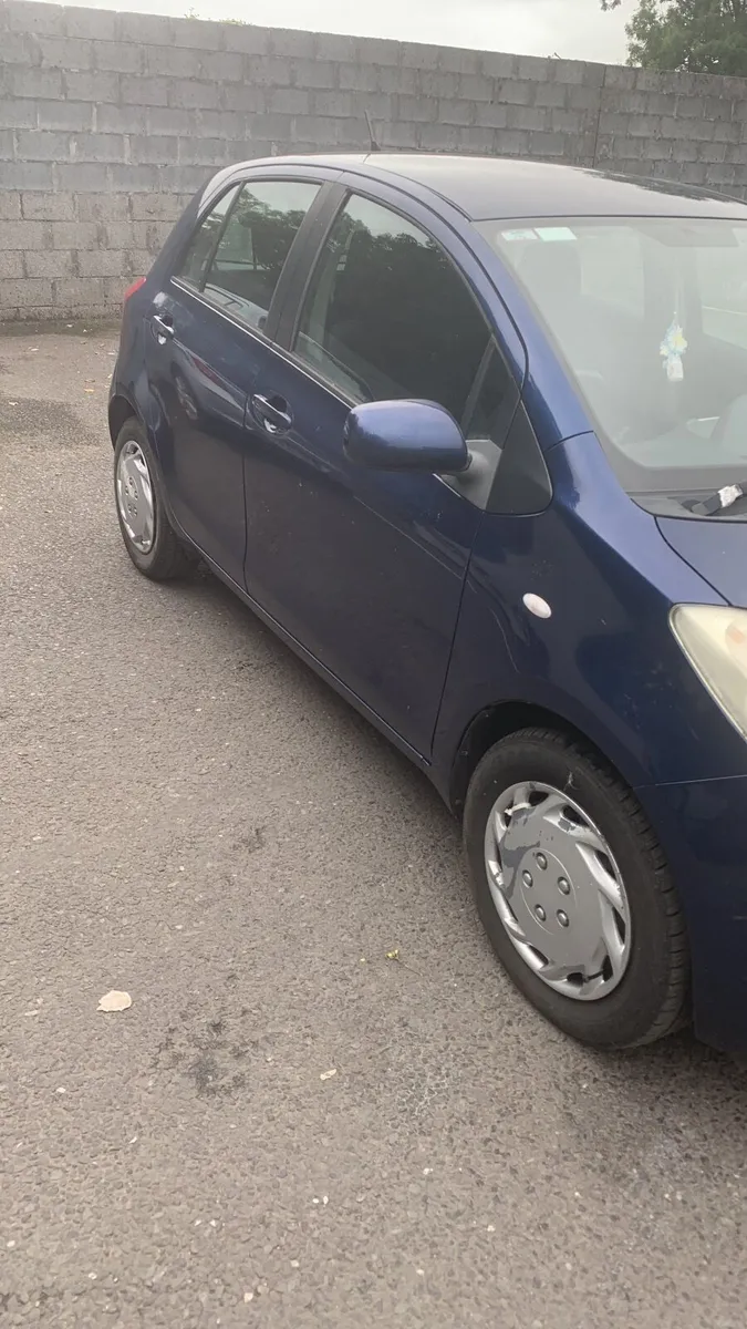 Toyota Yaris 2007 - Image 2