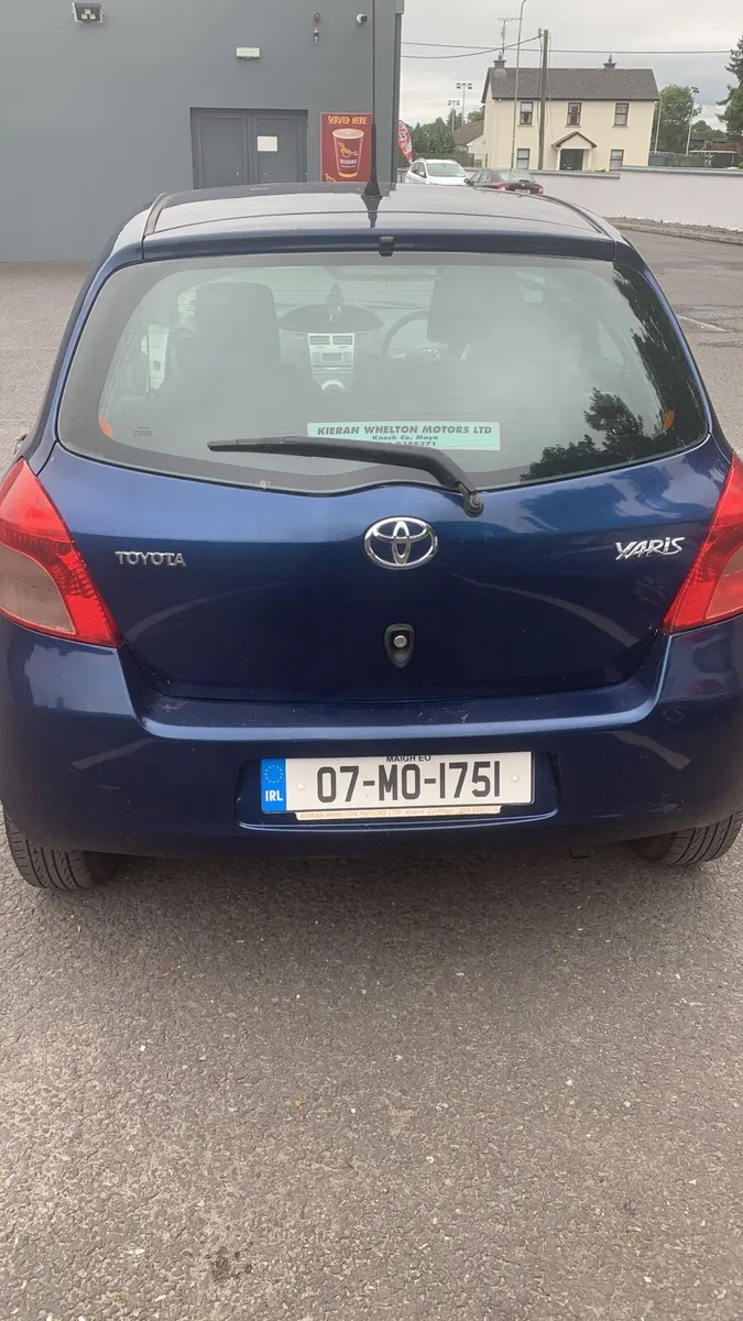 Toyota Yaris 2007 - Image 4