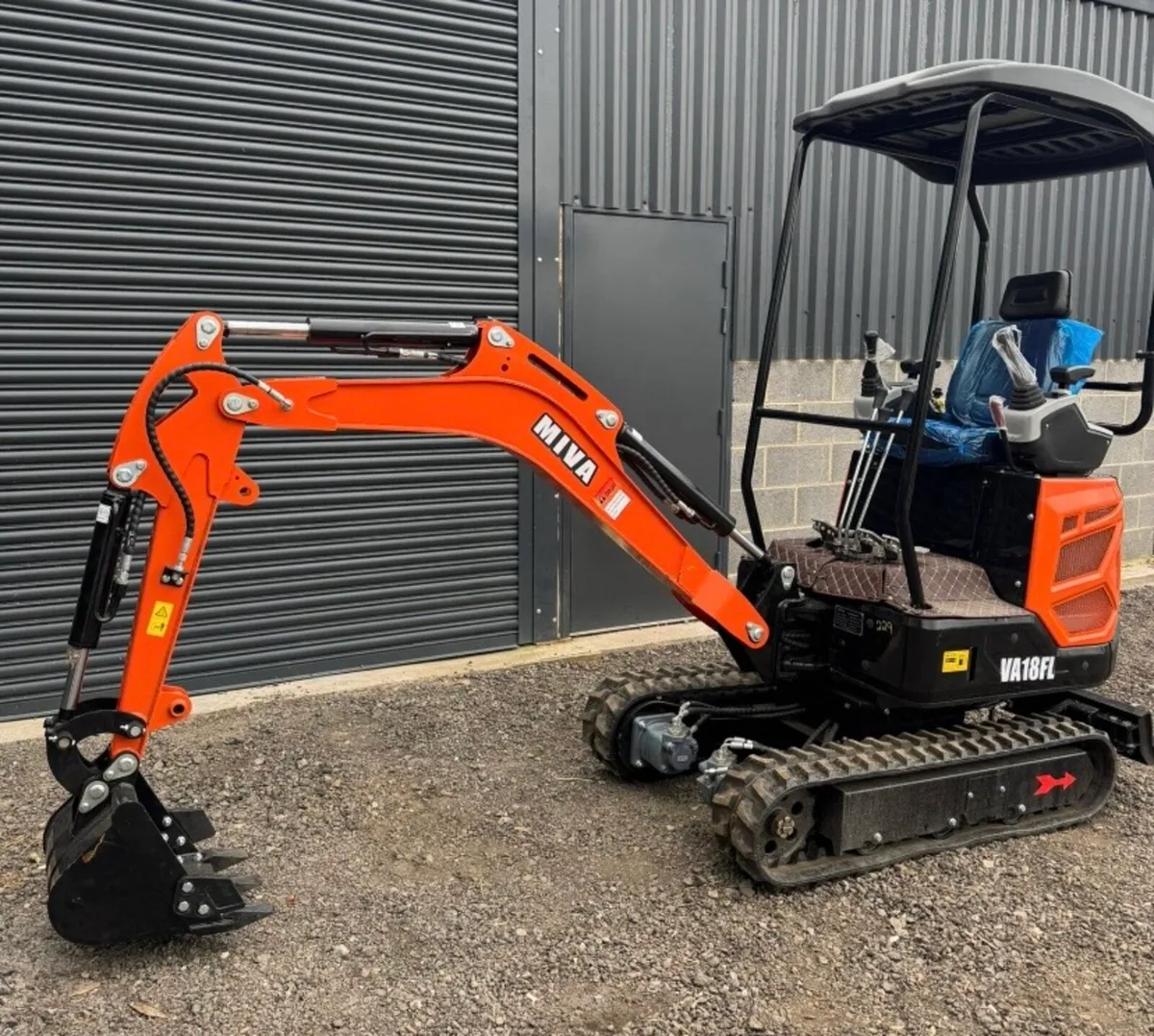 Miva unused mini digger 1.5 Ton . - Image 2