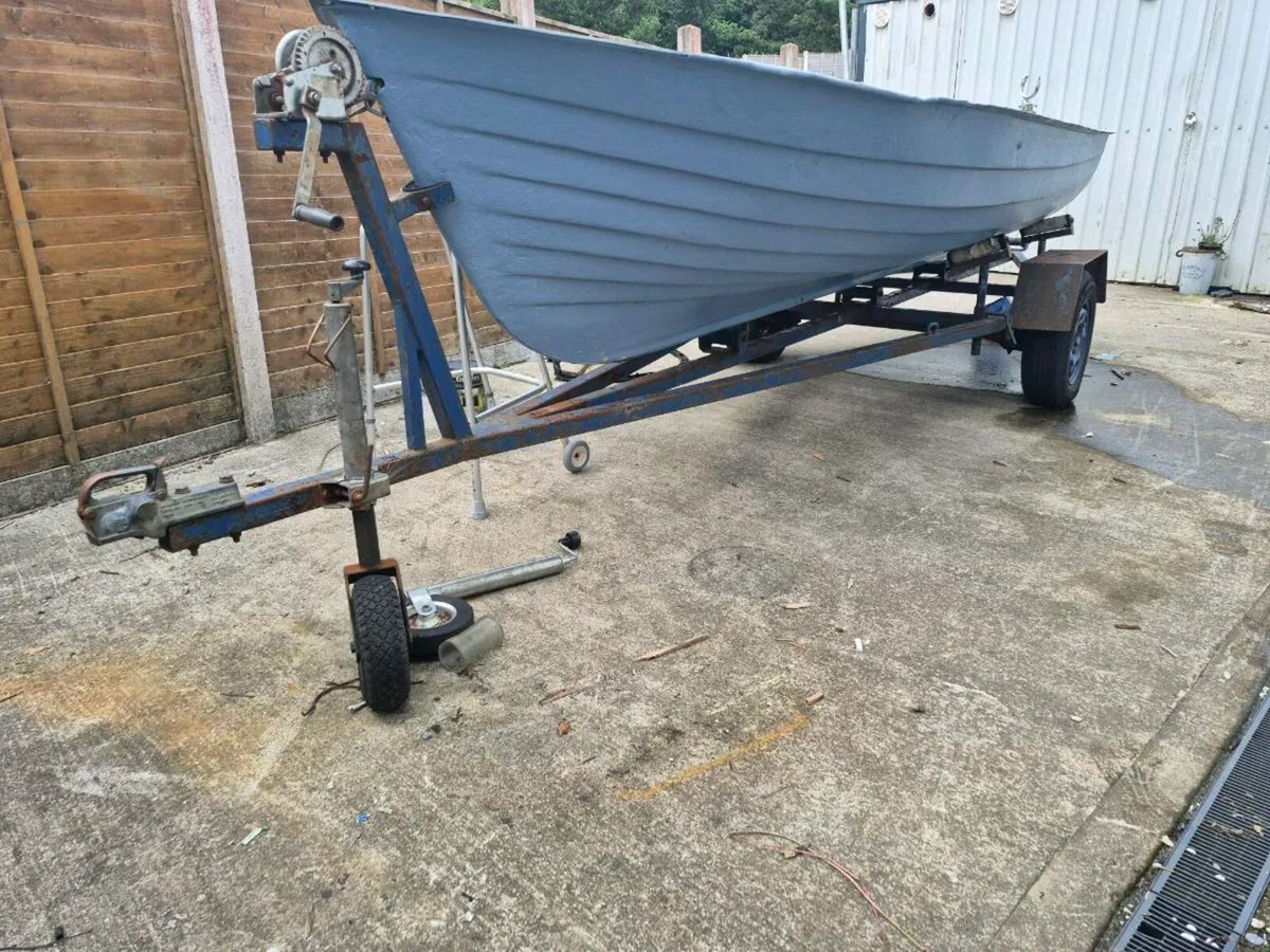 Boat Trailer and Engine - Image 1