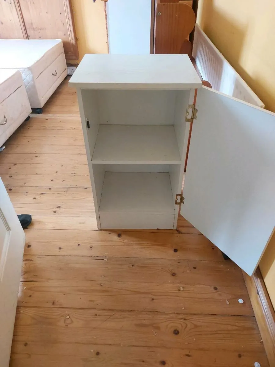Locker in good condition - Image 1