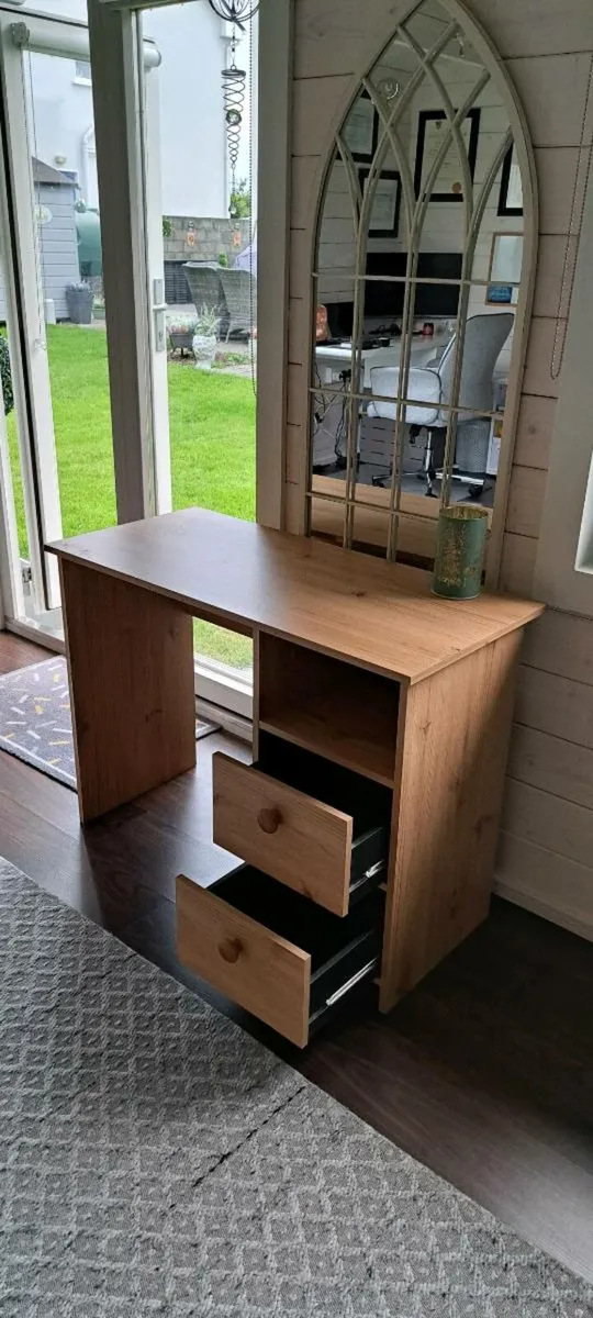 Kids Study Desk - Image 2