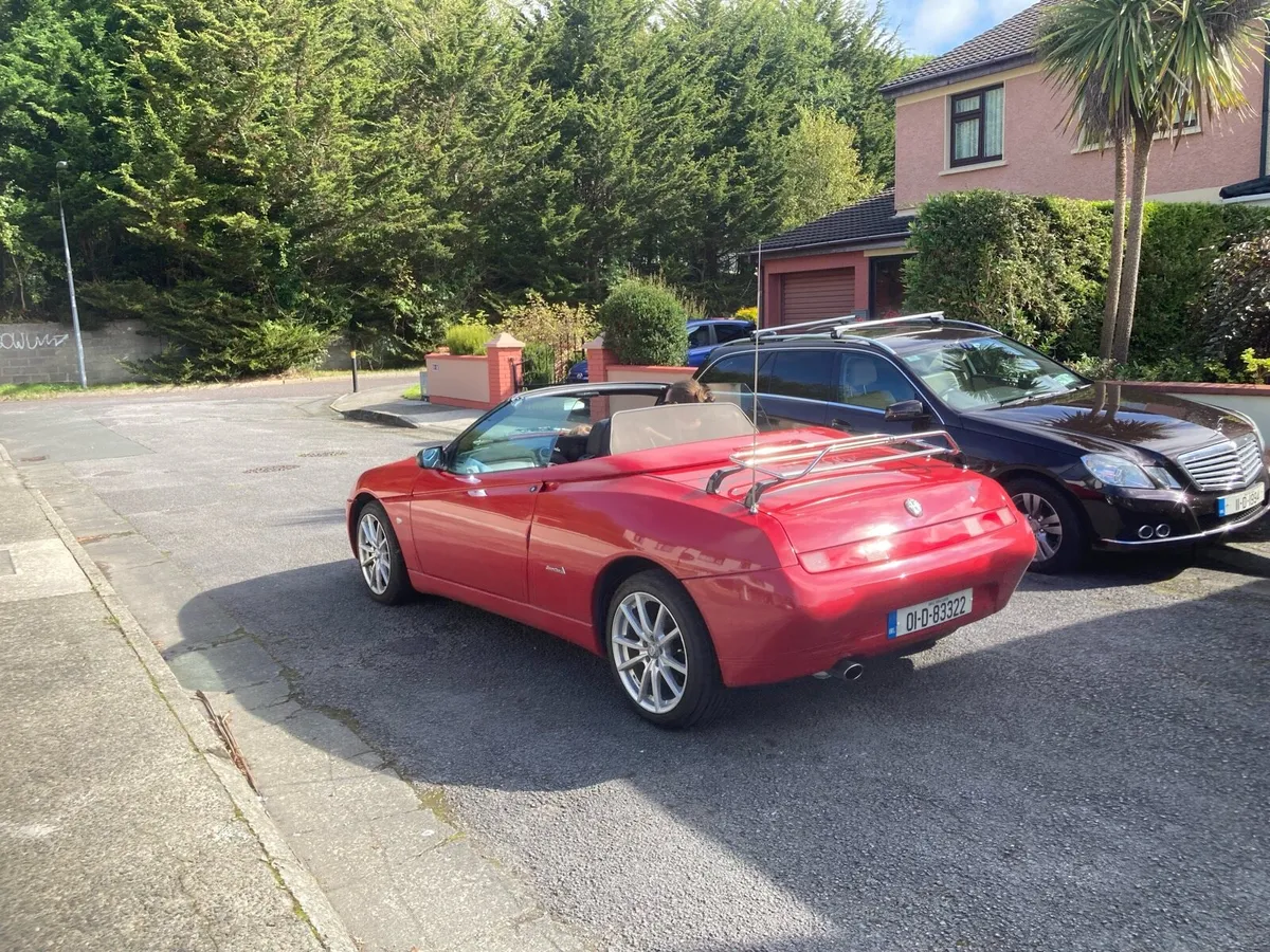 Alfa Romeo Spider - Image 2