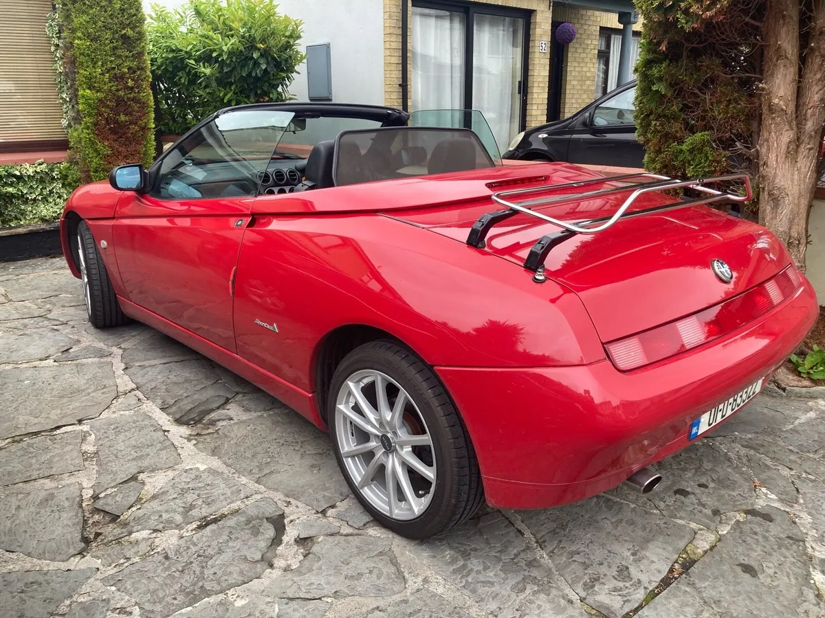 Alfa Romeo Spider - Image 3