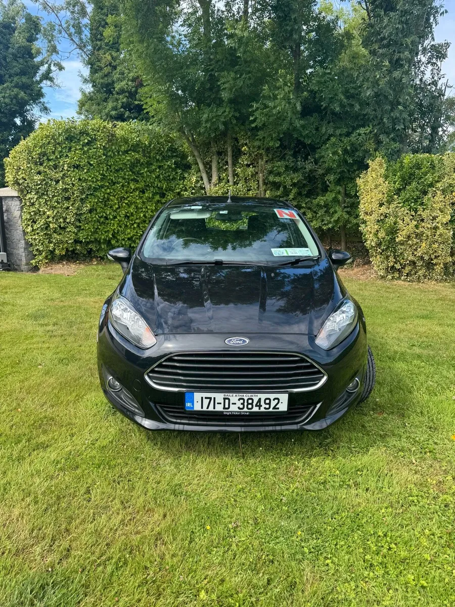 Black Ford Fiesta 1.25L Zetec - Image 1
