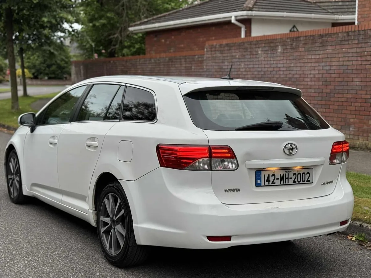 Toyota Avenisa - Image 2