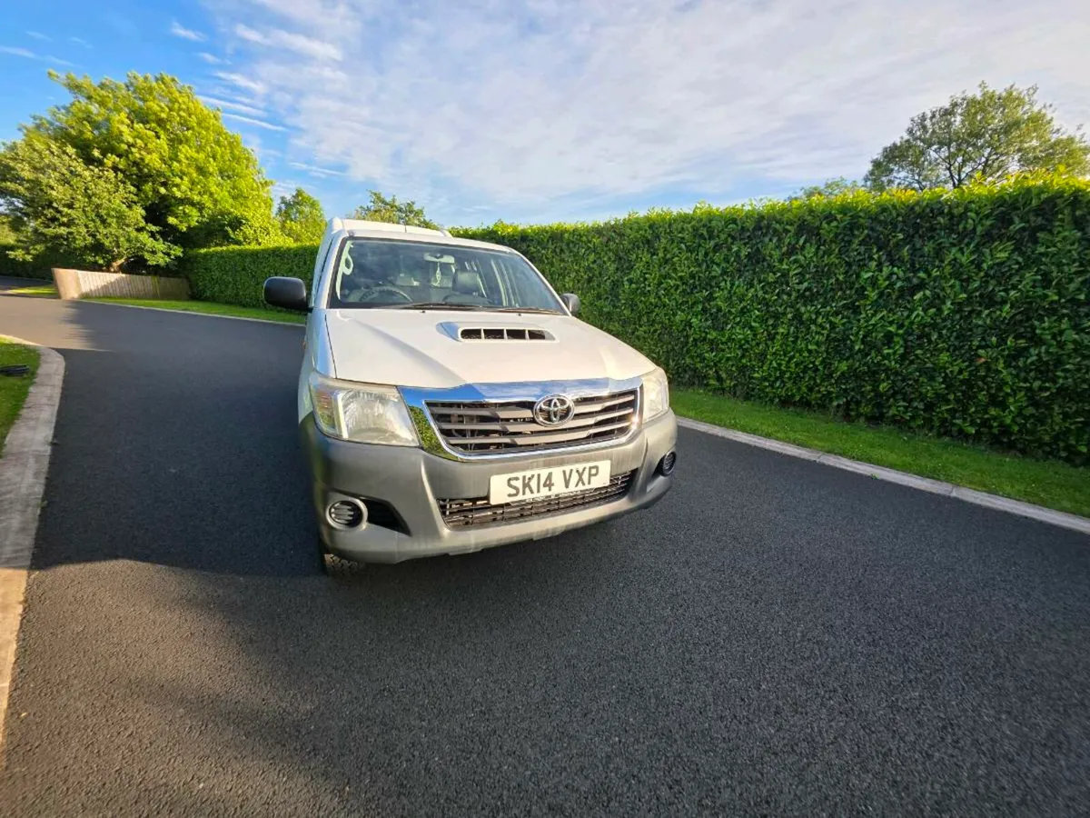 Toyota hilux - Image 2