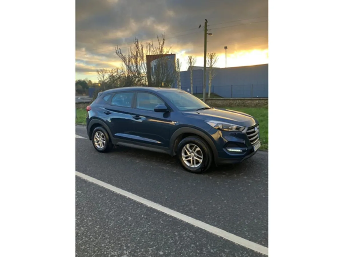 Hyundai Tucson Ix35 1.7 Comfort 5DR - Image 3