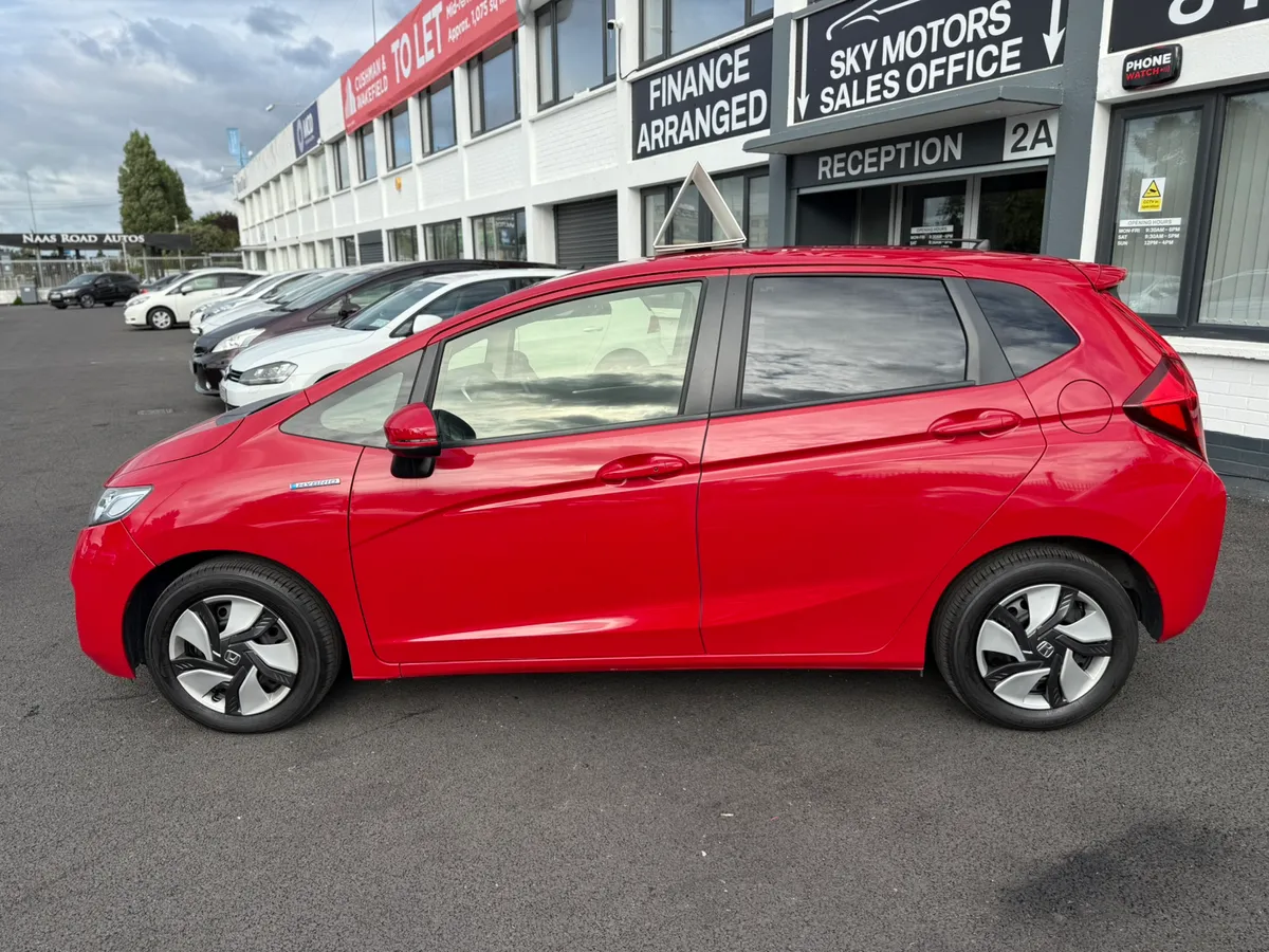 2016 Honda Fit 1.5 Hybrid  Auto Leather package - Image 3
