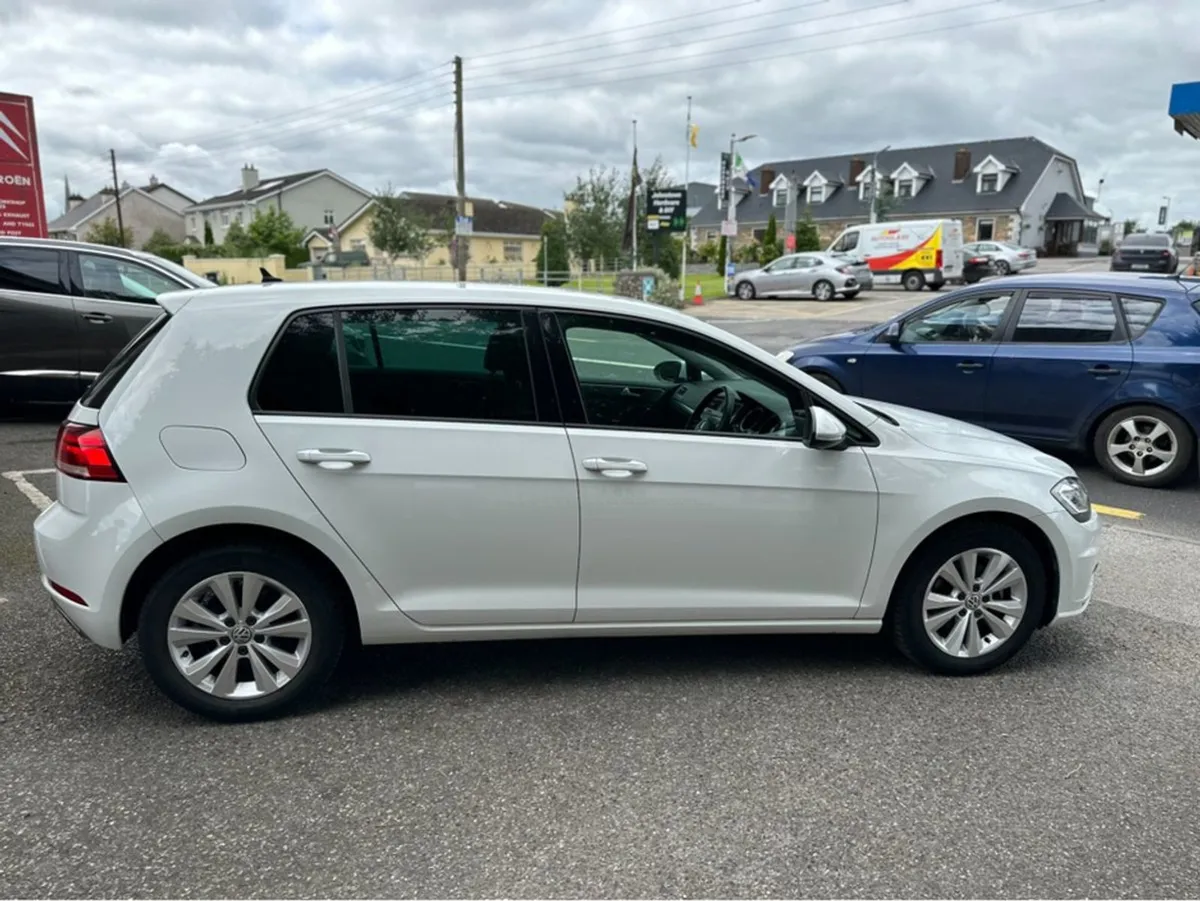 Volkswagen Golf 1.2 TSi DSG - Image 2