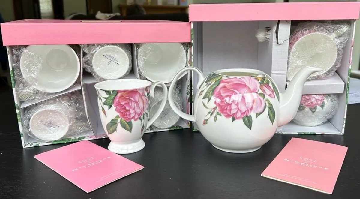 Newbridge Rose Collection Tea pit set & 6 cups - Image 2