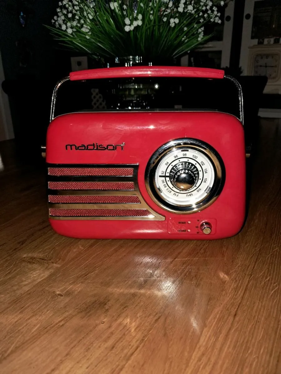 Radio - Image 1