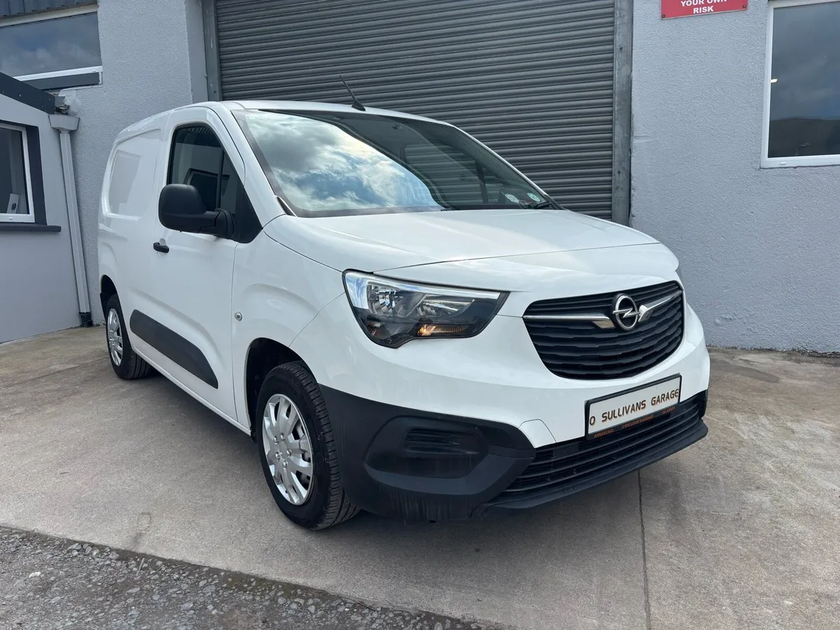 Opel Combo low mileage - Image 1