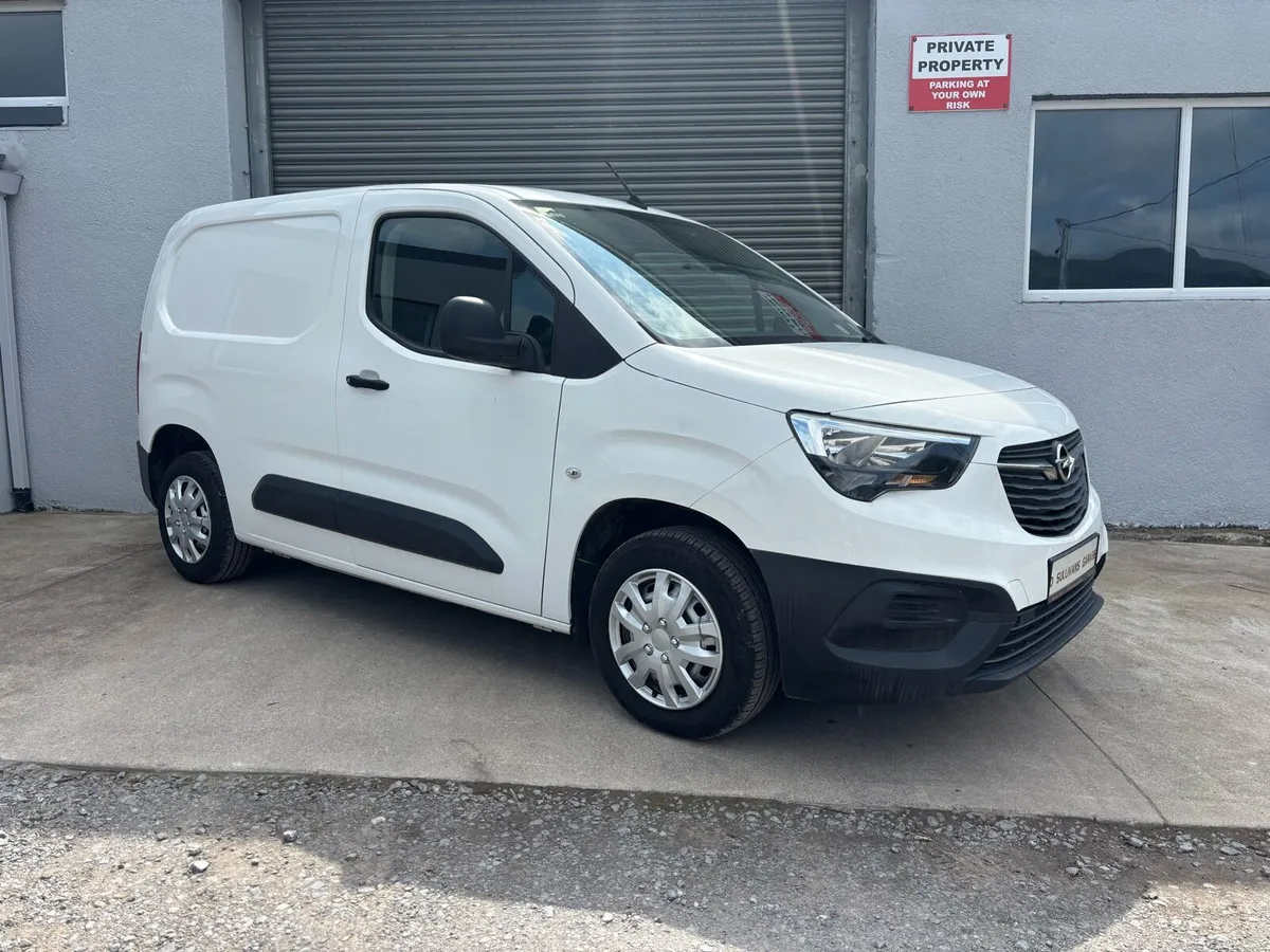 Opel Combo low mileage - Image 2