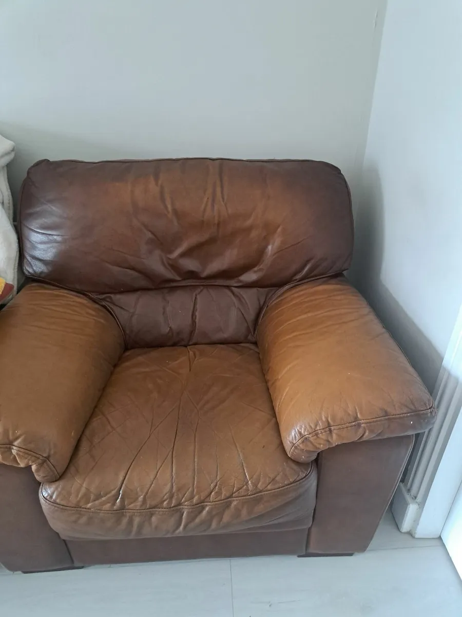 Brown Leather two seater and armchair - Image 4