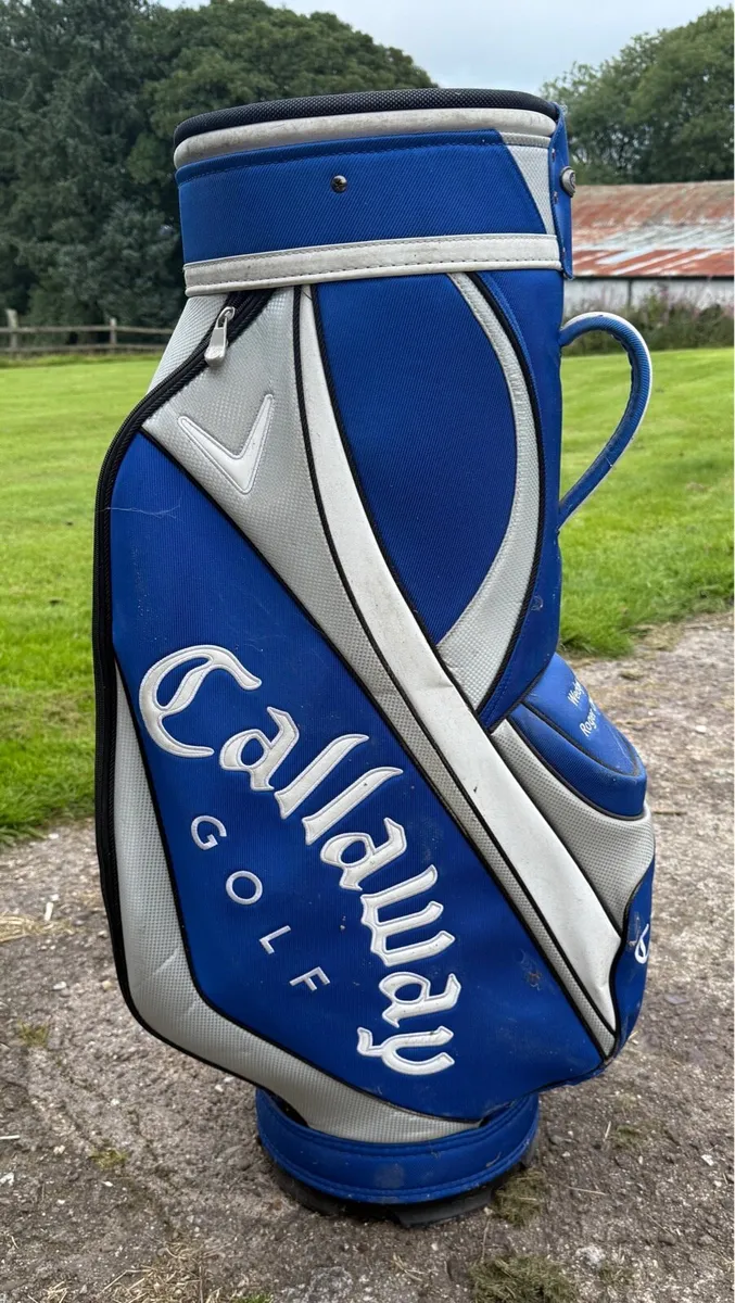 Ex display golf bag - ideal for collector/man cave - Image 1