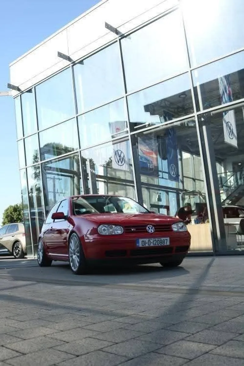2001 Volkswagen Golf - Image 2