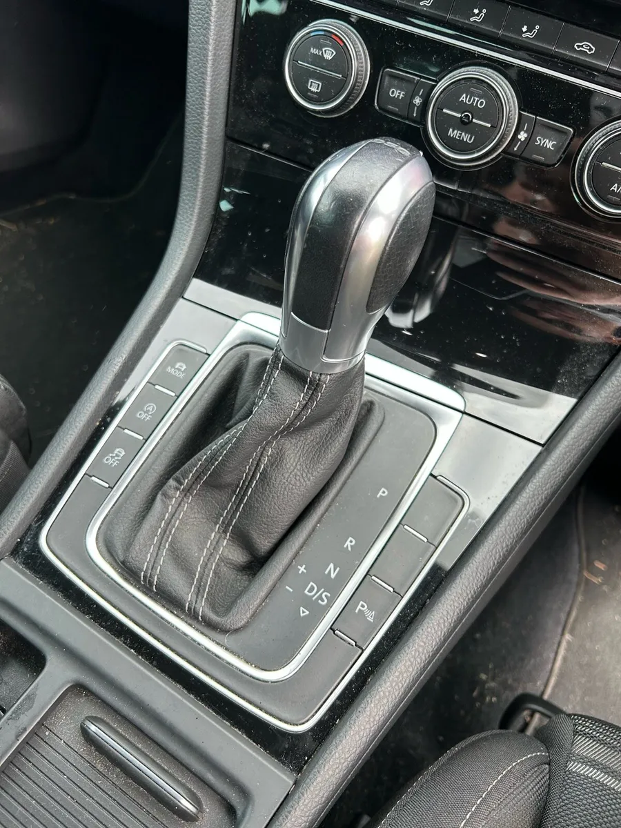 Volkswagen Golf gtd - Image 3
