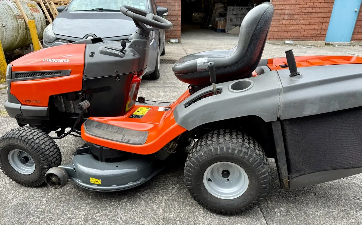 Ride on Husgvarna CTH174 - Image 1