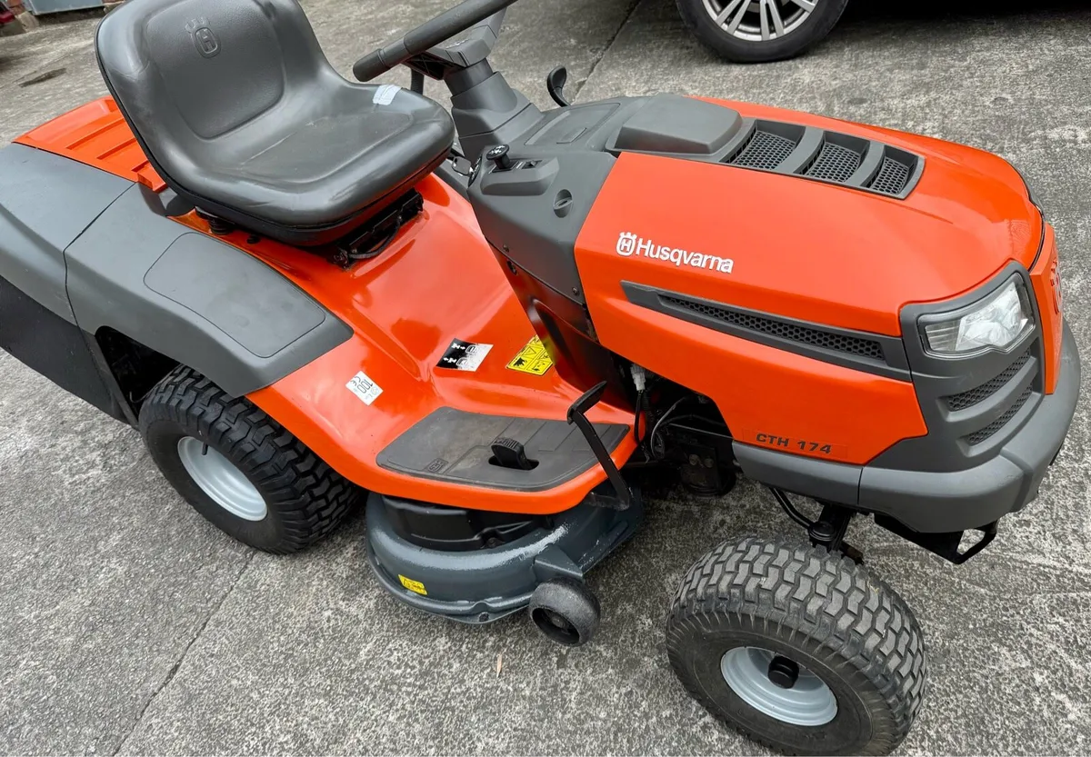Ride on Husgvarna CTH174 - Image 3
