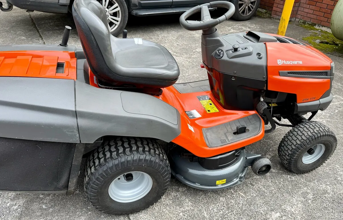 Ride on Husgvarna CTH174 - Image 4