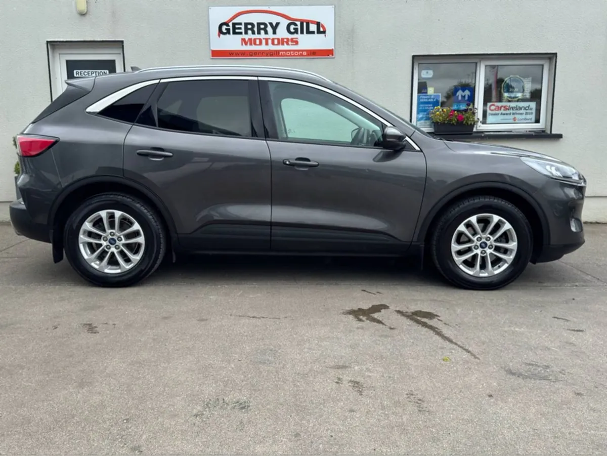 Ford Kuga Titanium 1.5 TD 120 S6.2 M6 F 4DR - Image 3
