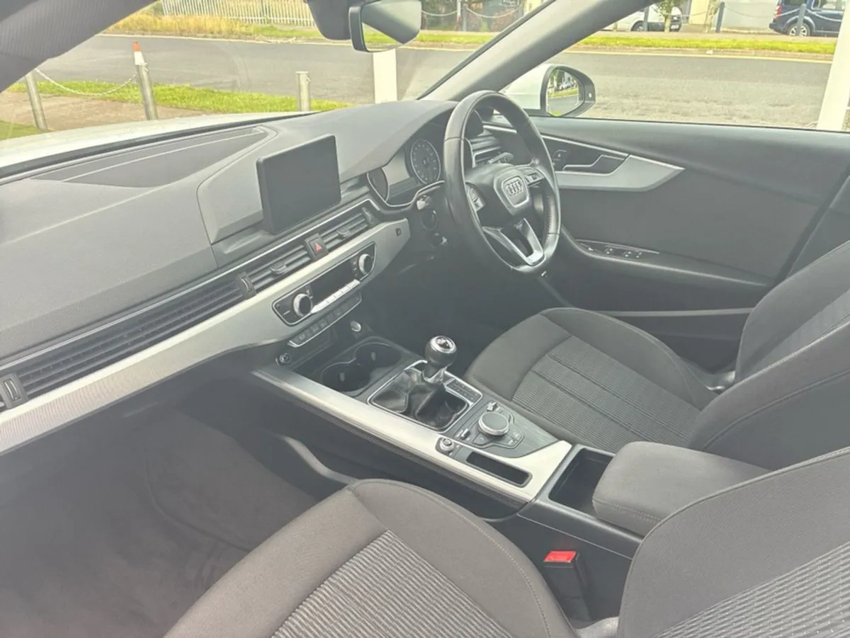 Audi A4 1.4 Tfsi SE 150PS 4 DR Manu Manual 4DR - Image 3