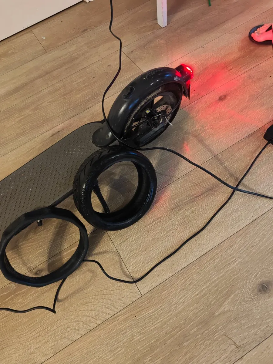 Xiaomi Scooter mi electric scooter iS - Image 4
