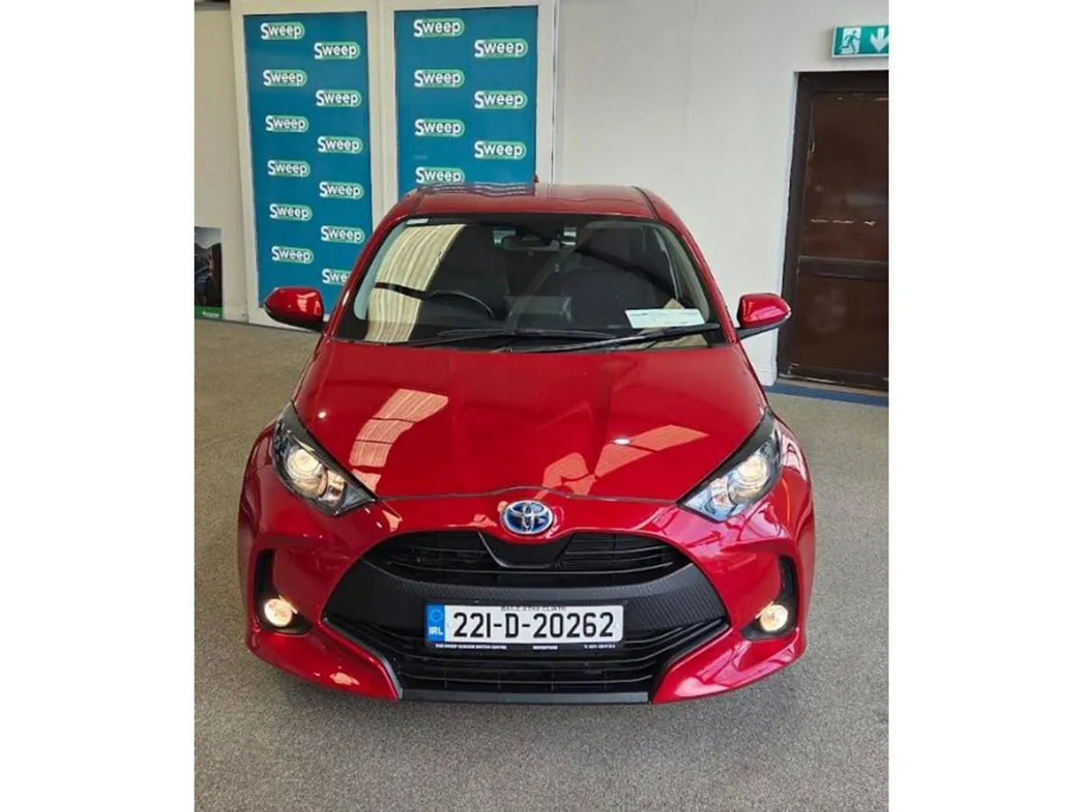 Toyota Yaris Hybrid Luna 4DR Auto - Image 1