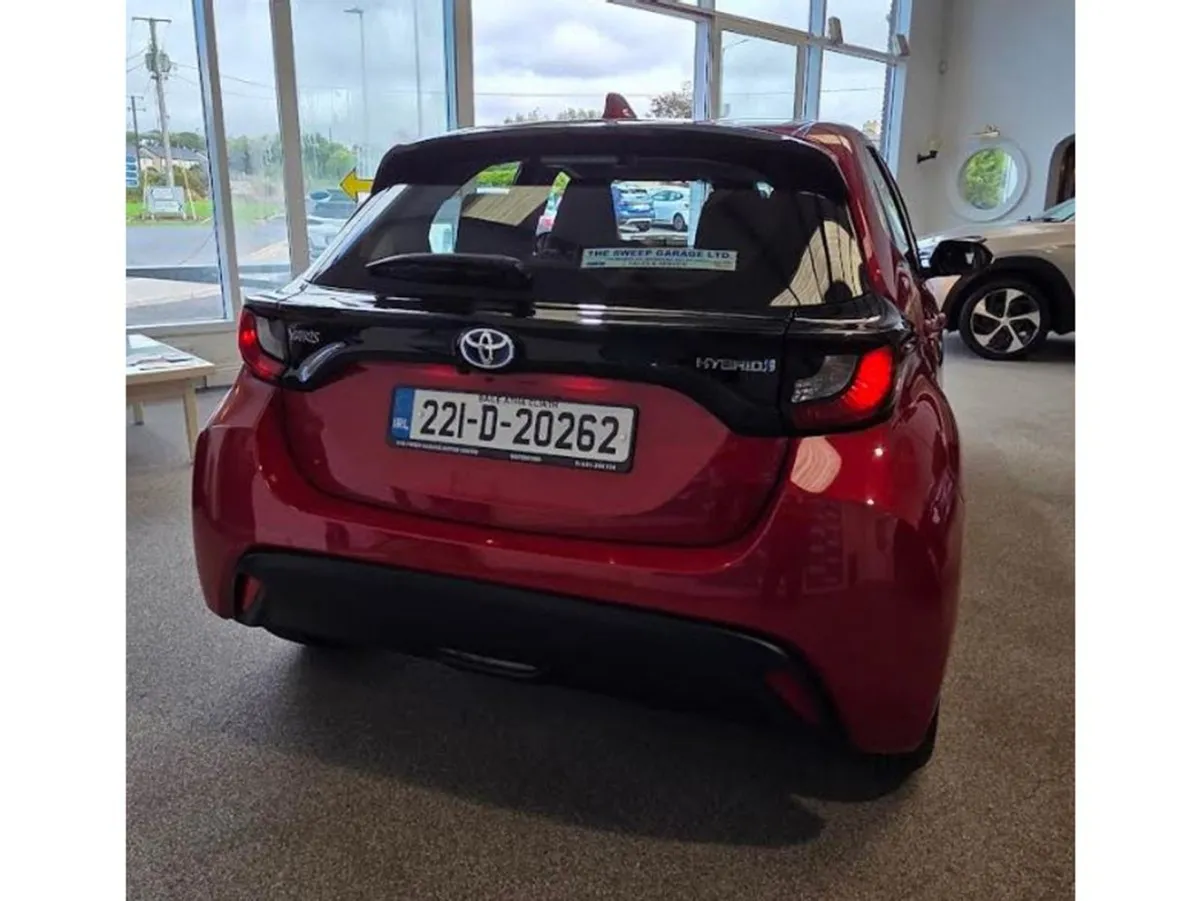 Toyota Yaris Hybrid Luna 4DR Auto - Image 3