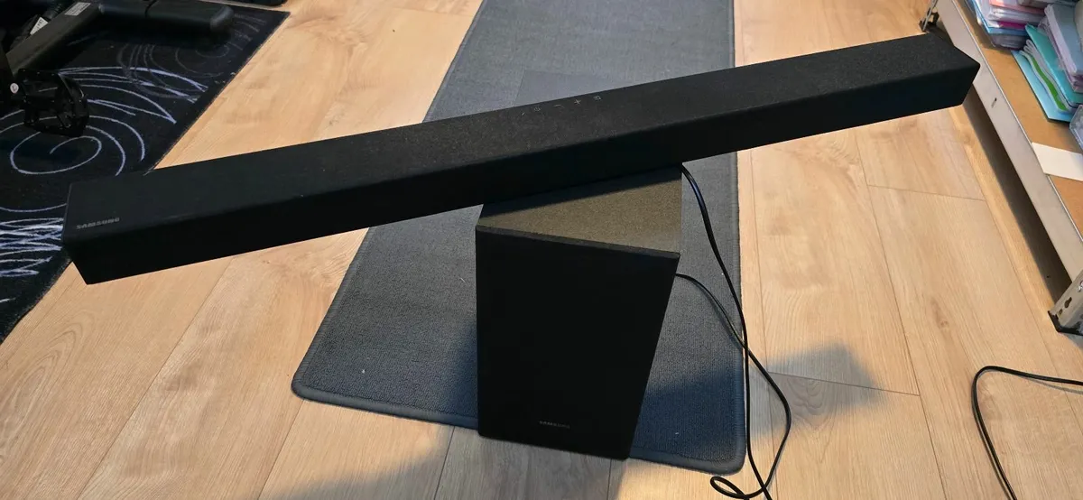 Samsung HW-T450 200W 2.1ch Soundbar + woofer - Image 1