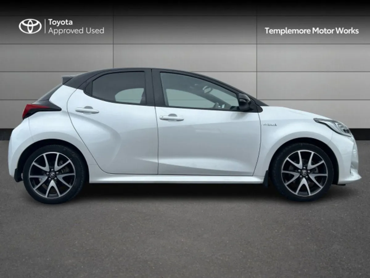 Toyota Yaris Hybrid Style 4DR A Auto - Image 3